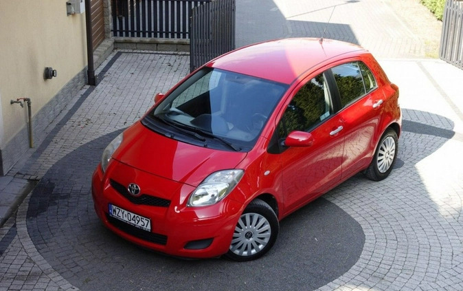 Toyota Yaris cena 19900 przebieg: 192000, rok produkcji 2010 z Pyrzyce małe 121